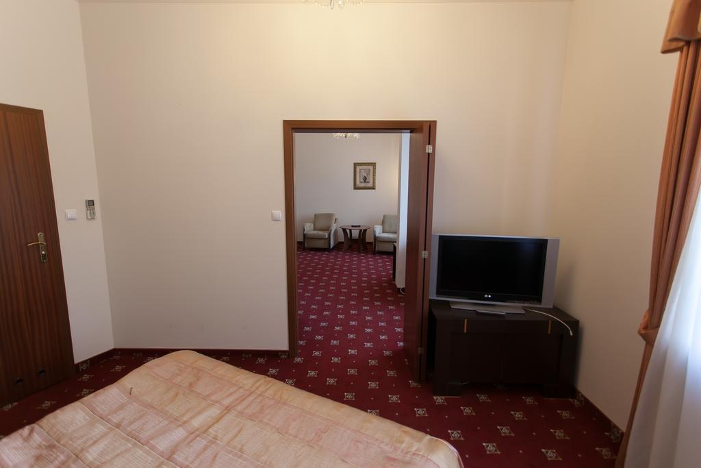 Hotel Twins II Warsaw Exterior photo